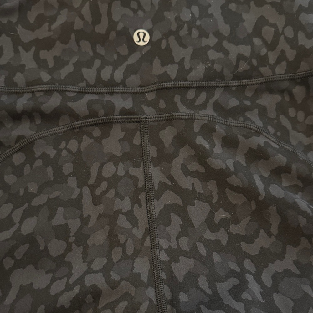 lululemon athletica Black Gray Animal Print Camouflage Leggings